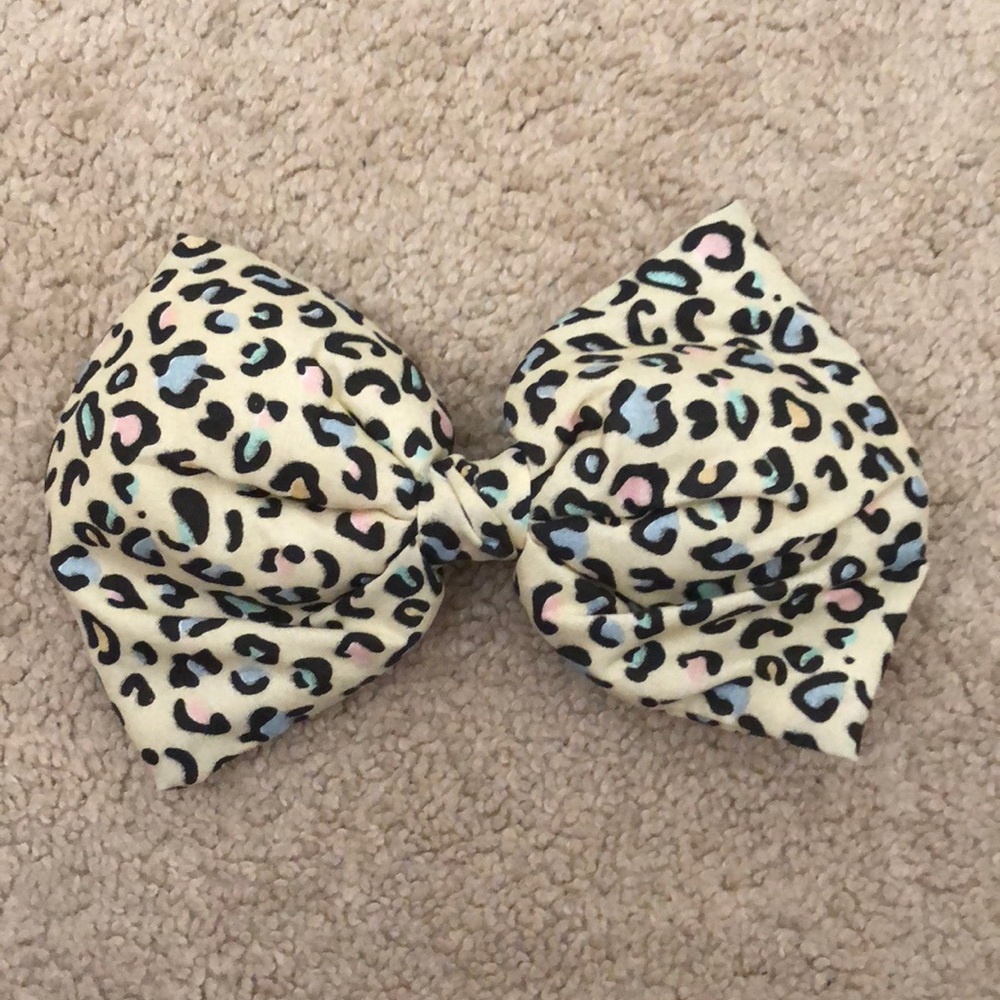 Jumbo Cheetah bow